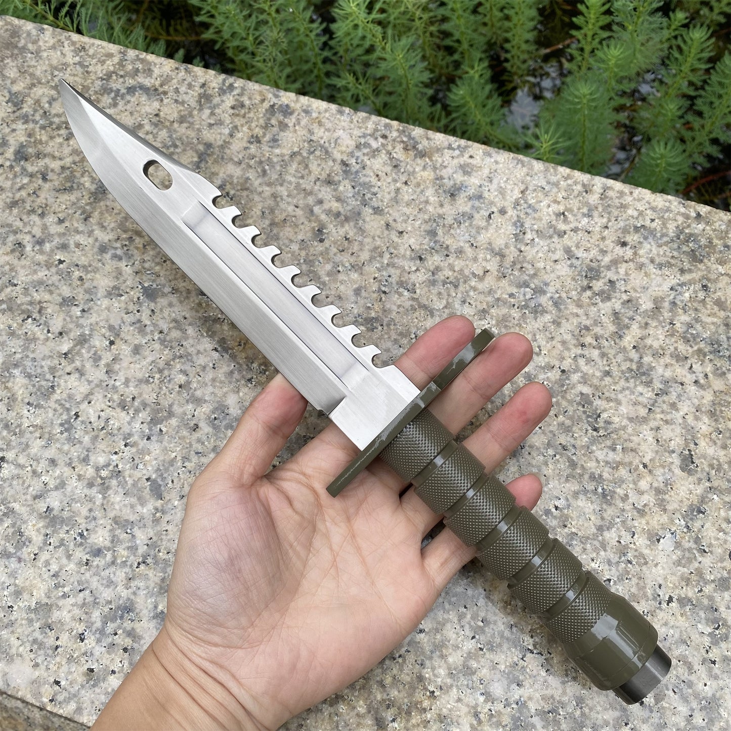 Re4 M9 Dagger Metal Replica