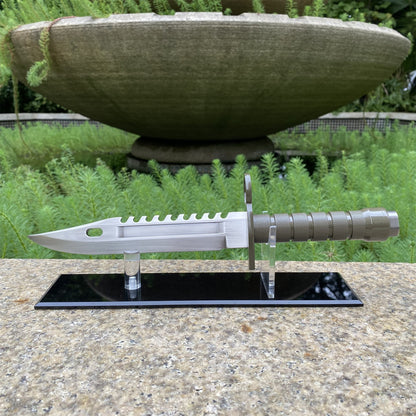 Re4 M9 Dagger Metal Replica