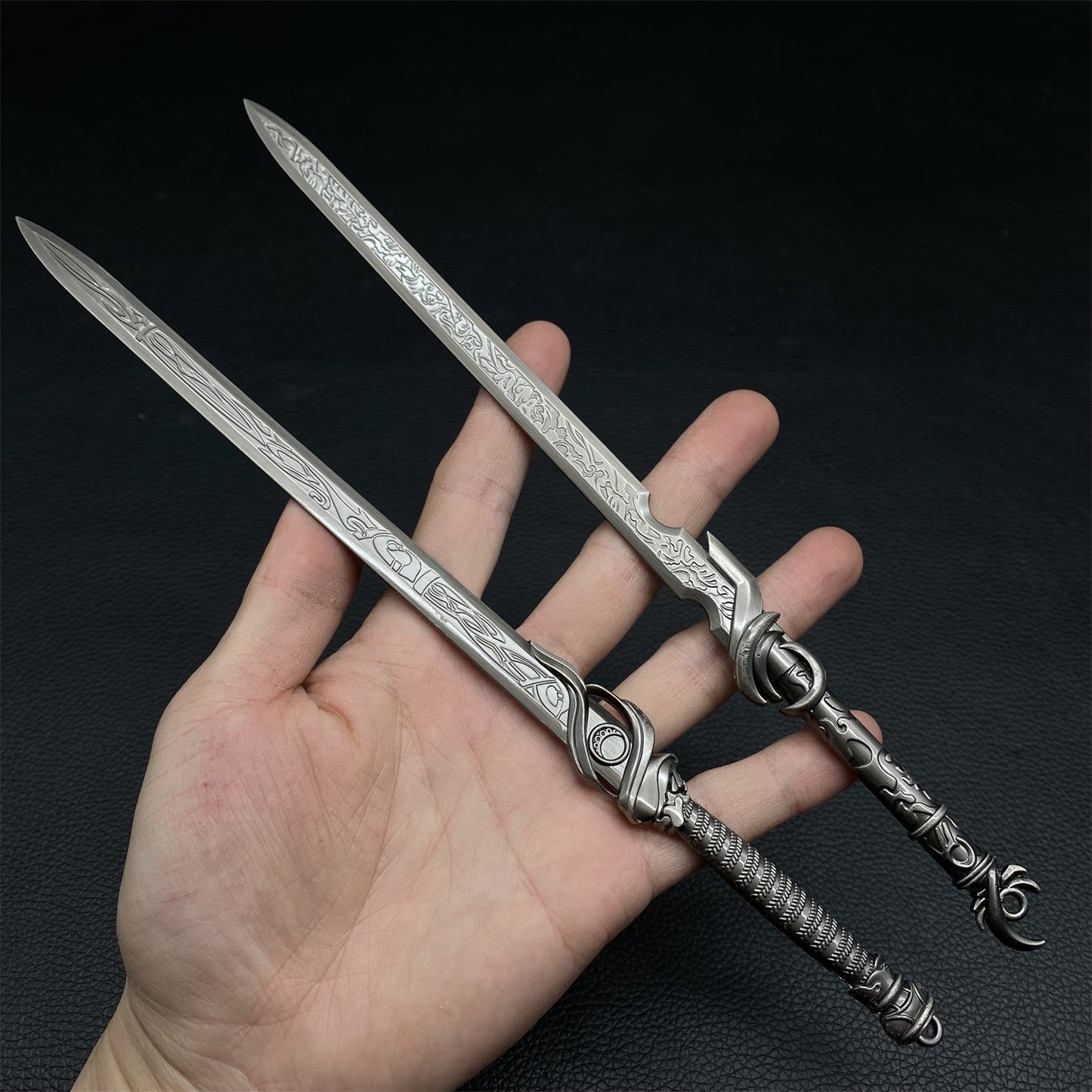 Male And Female Swords 2pcs Metal Replica