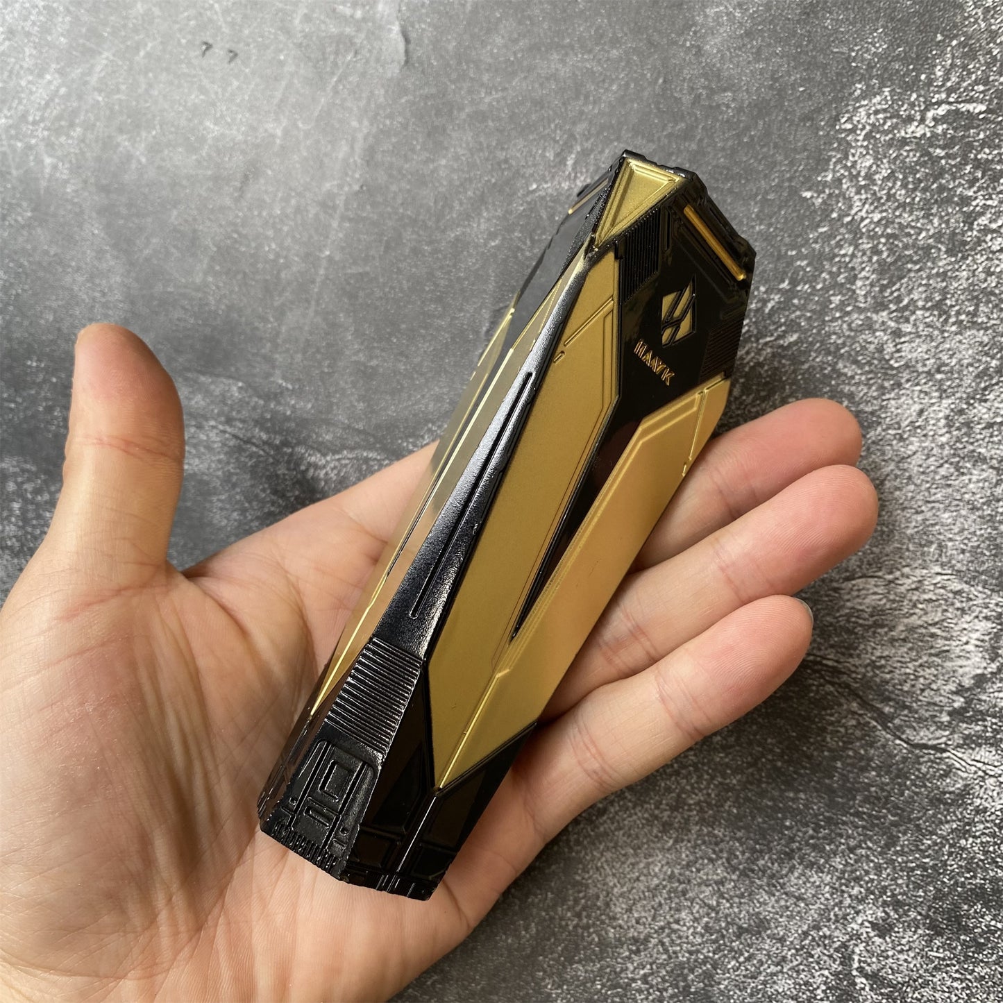 Metal 3D Mandel Brick Replica