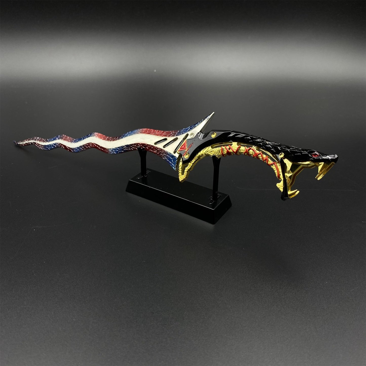 Arena Breakout Medusa Shadow Malay Kris Sword Metal Miniature