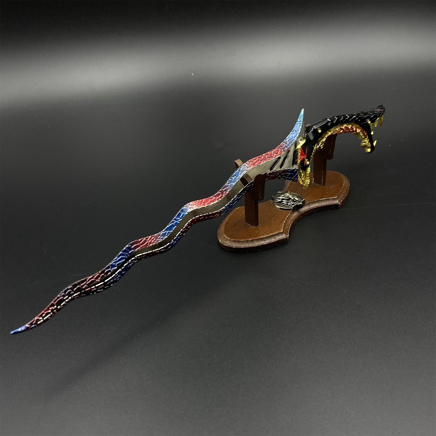 Arena Breakout Medusa Shadow Malay Kris Sword Metal Miniature