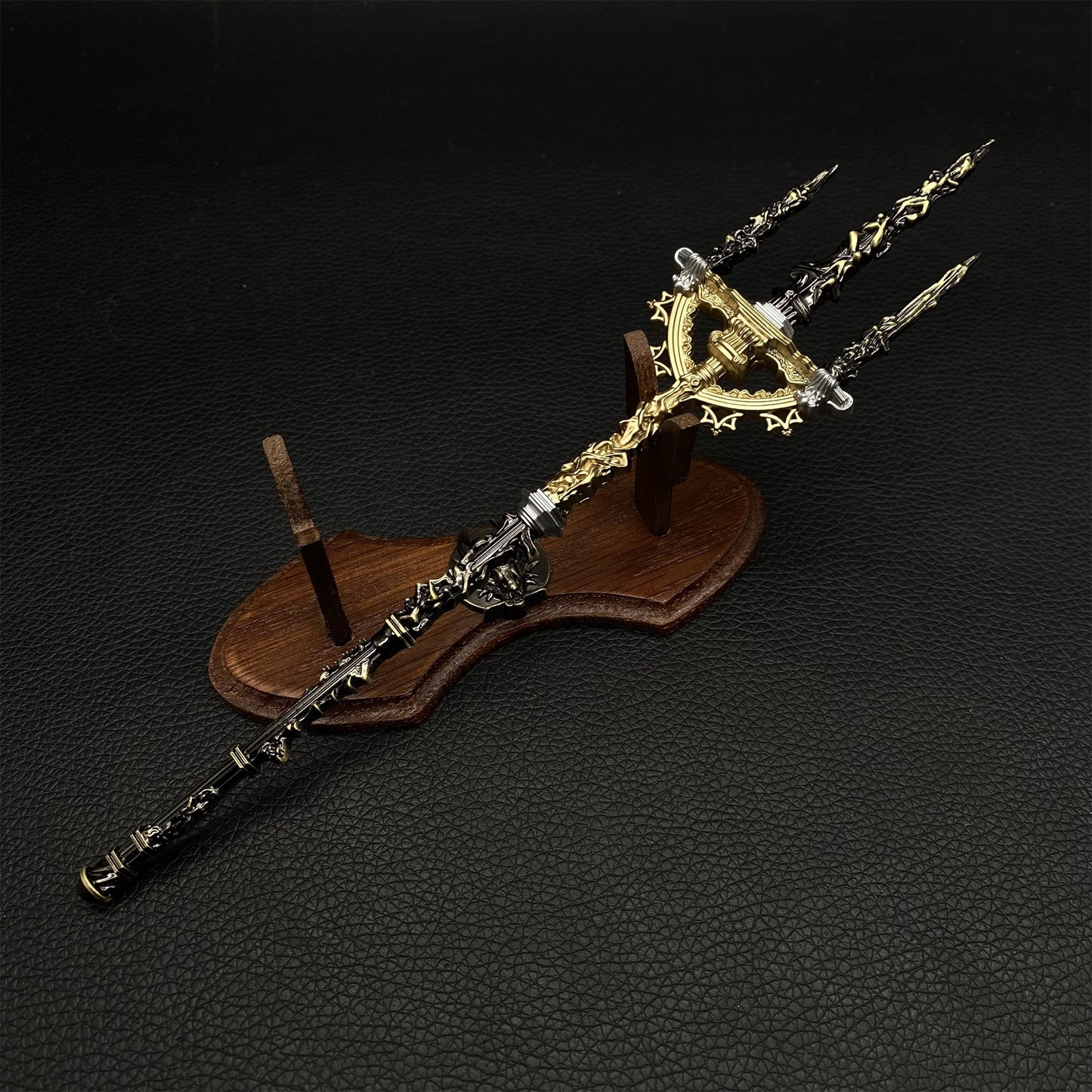 ER Mohgwyn's Sacred Spear Metal Miniature 22CM/8.7"