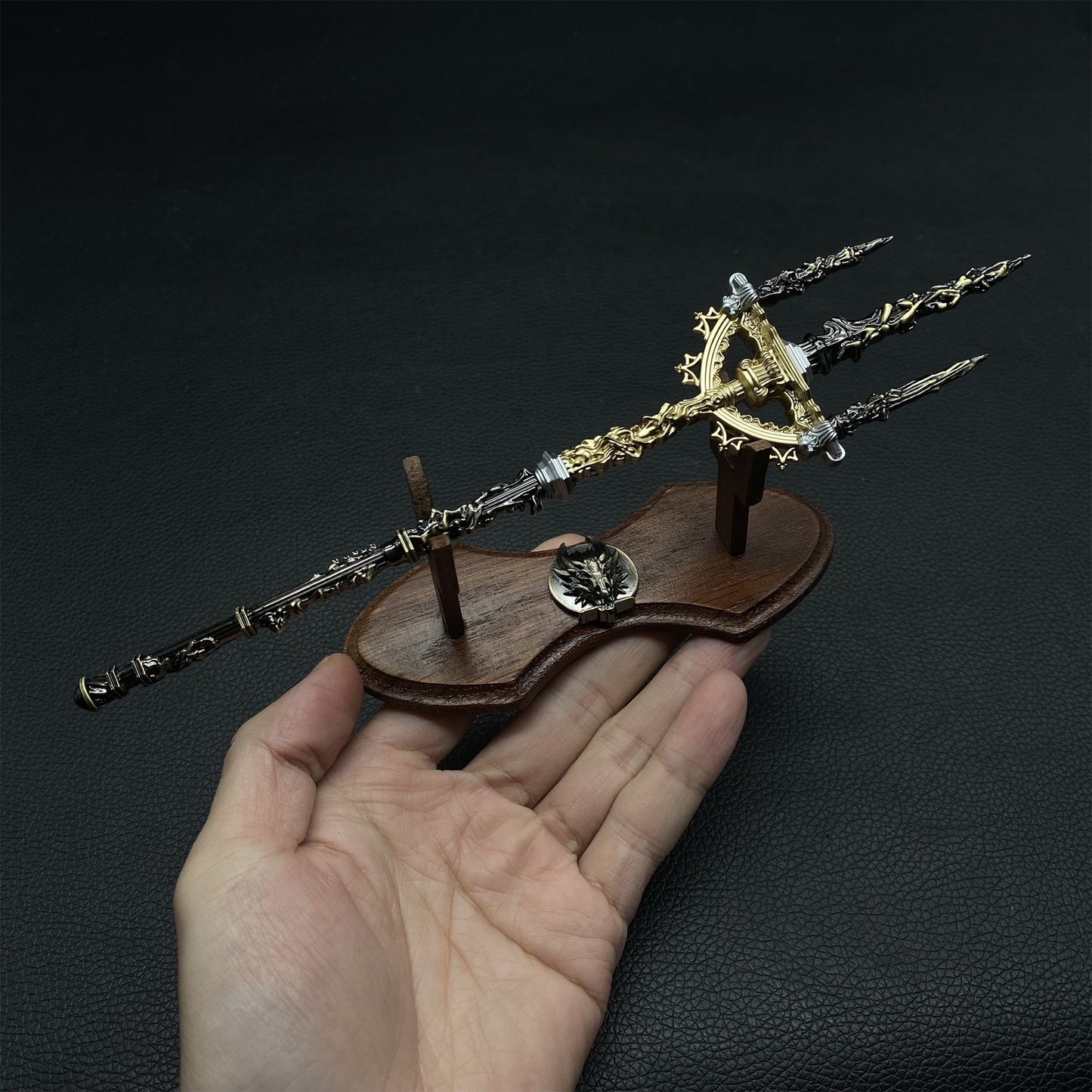 ER Mohgwyn's Sacred Spear Metal Miniature 22CM/8.7"