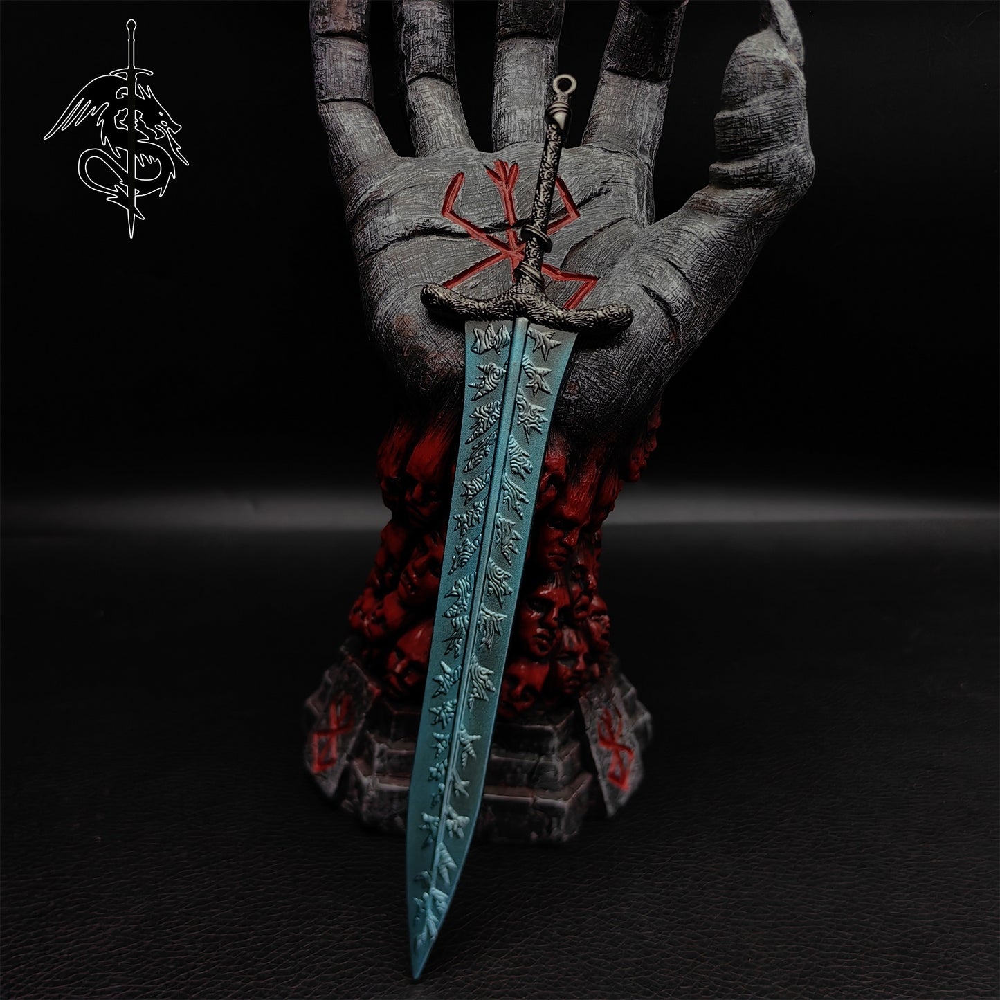 Metal Dark Moonlight Greatsword Miniature