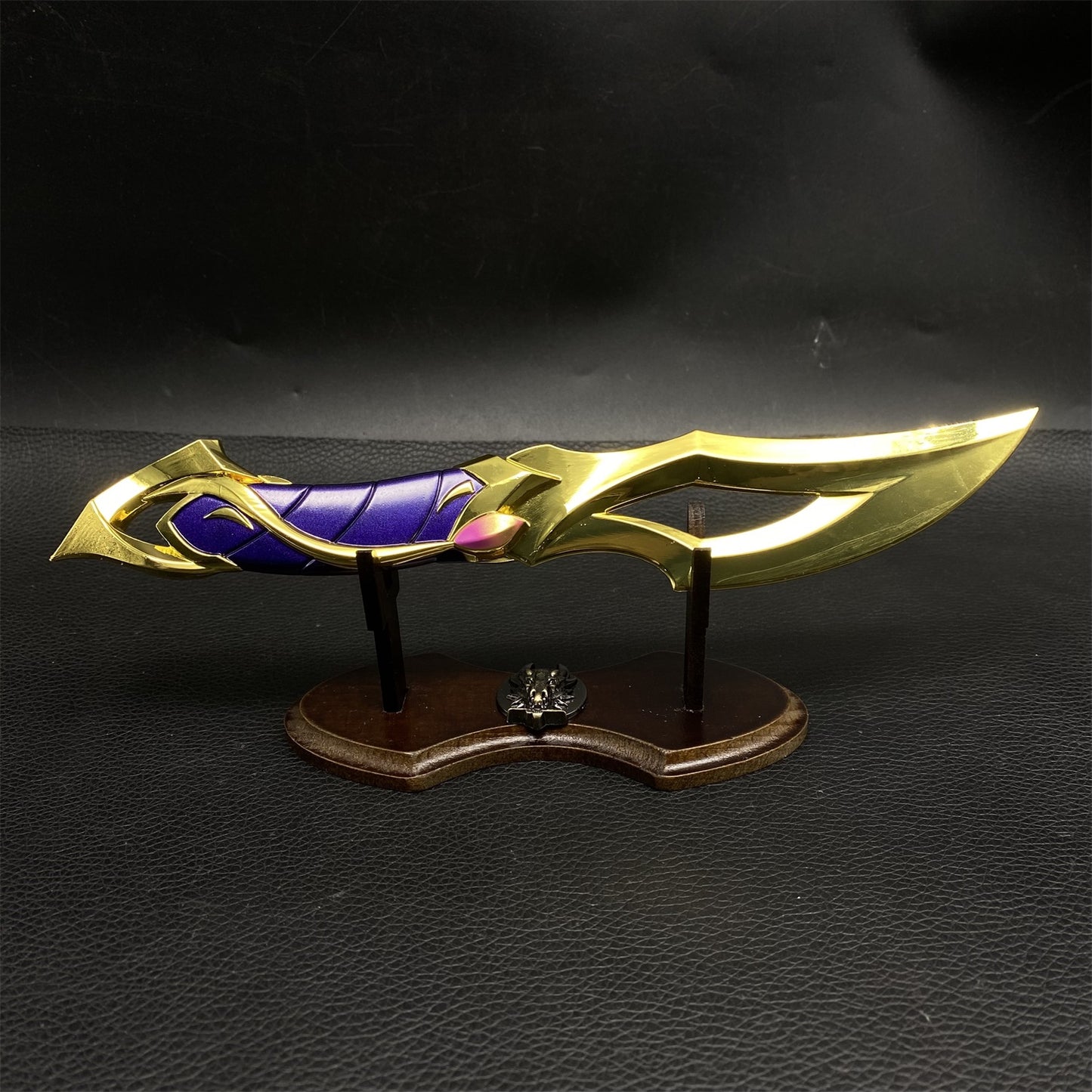Val Mystbloom Fanblade Metal Miniature Replica