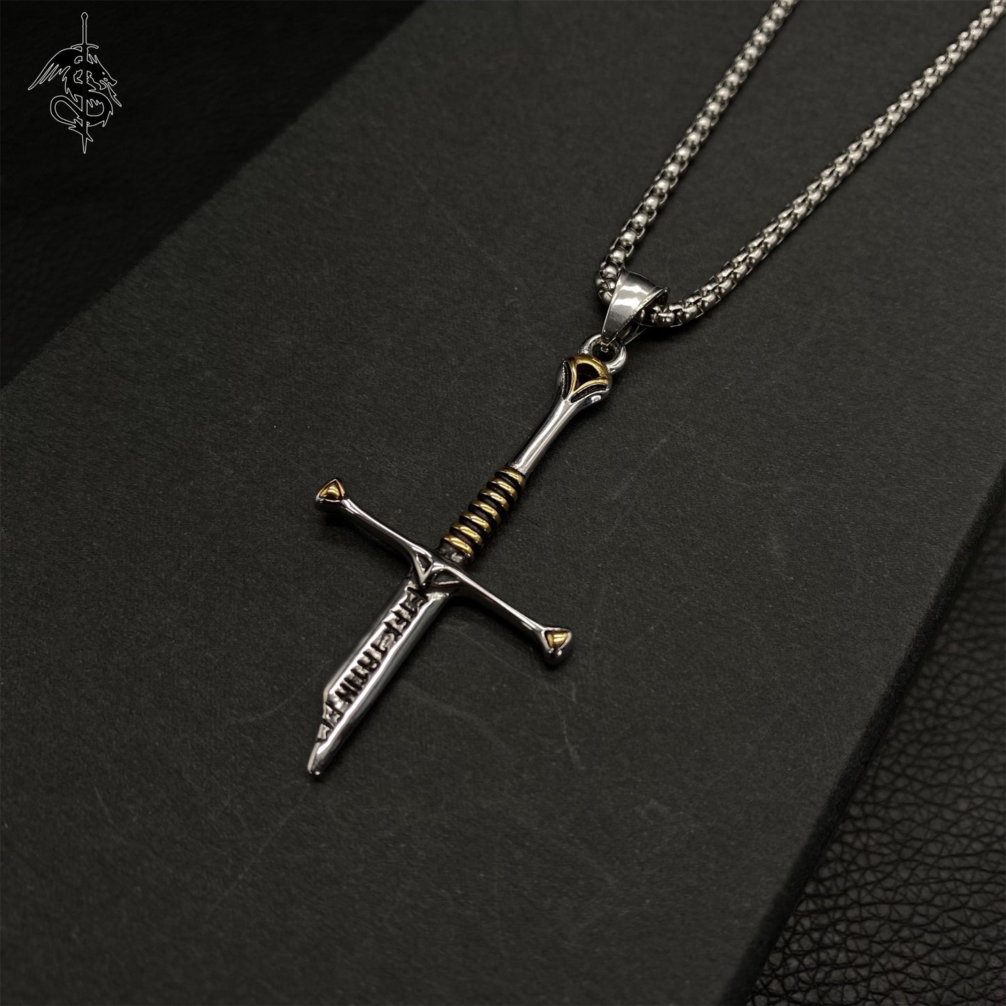 Middle Age Broken Holy Sword King Elendil Narsil Necklace Cool Collective Jewelry