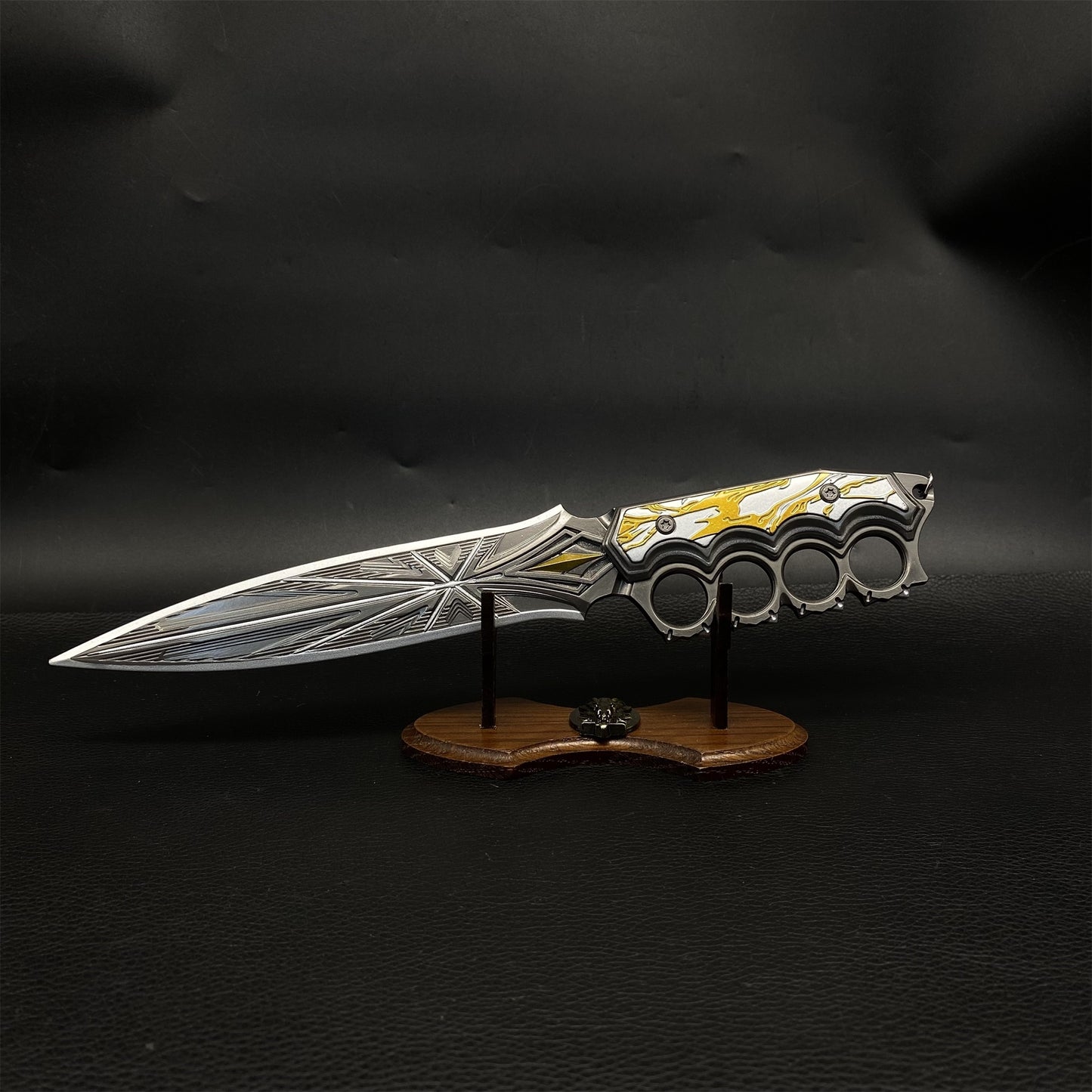 Hot Game Nightly Blade Metal Mini Replica
