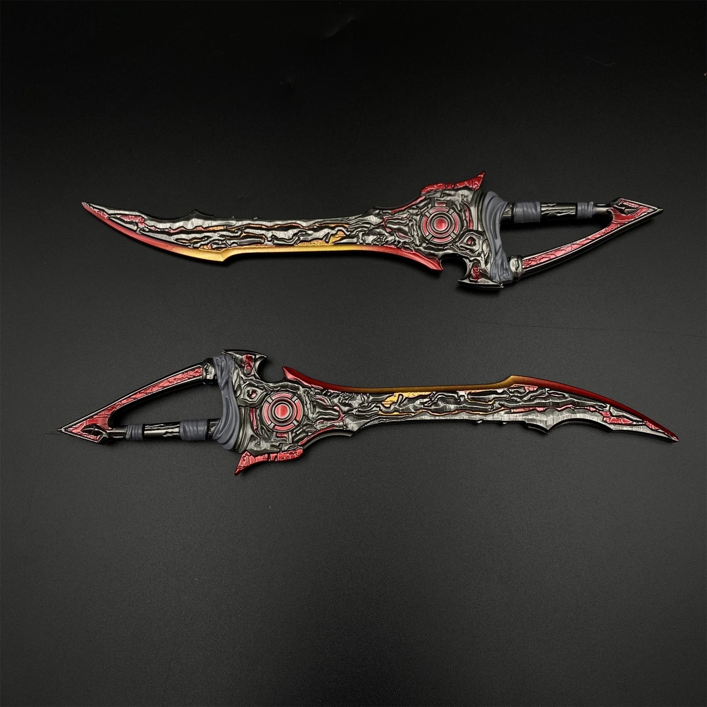 Peace Elite Lava Twin Blades Metal Miniature 22CM/8.7"