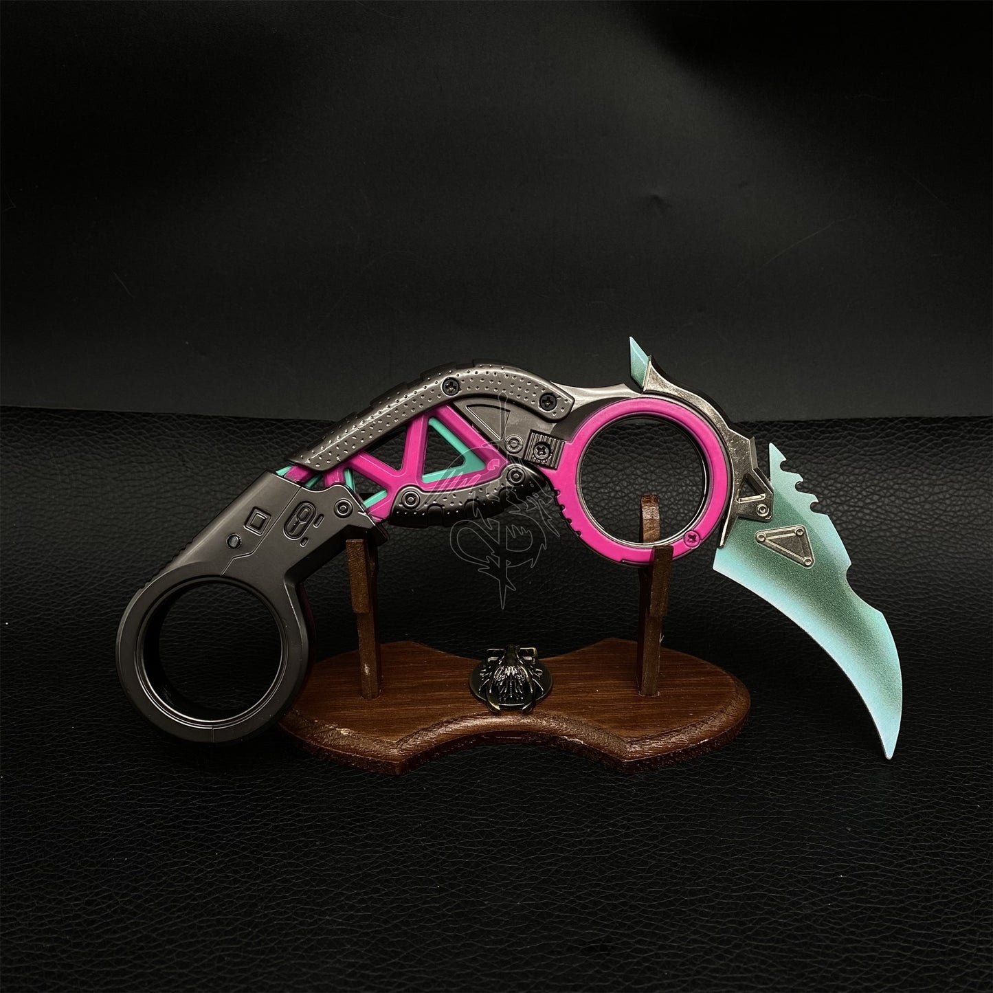 New Raptor's Claw Metal Blunt Replica