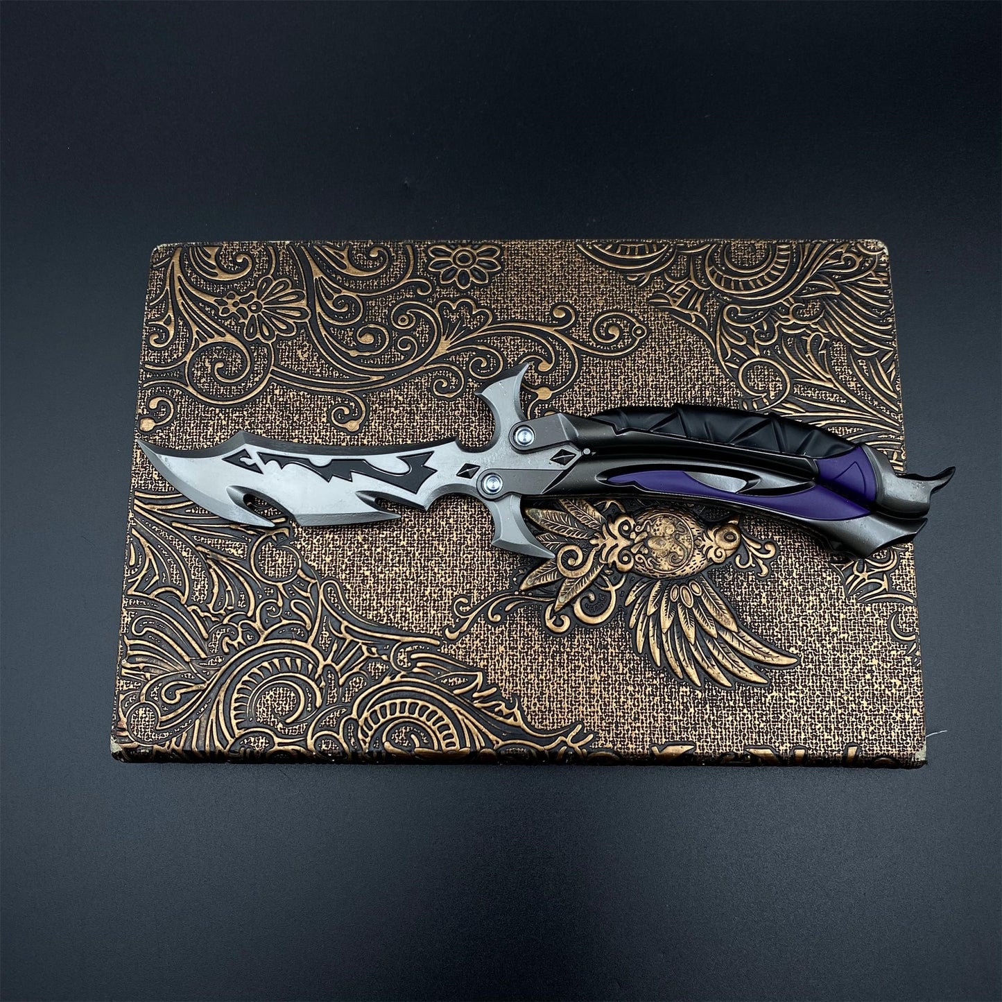 Hot Game Raever 3.0 Knife Reaver Balisong Butterfly Knife Blunt Blade Prop