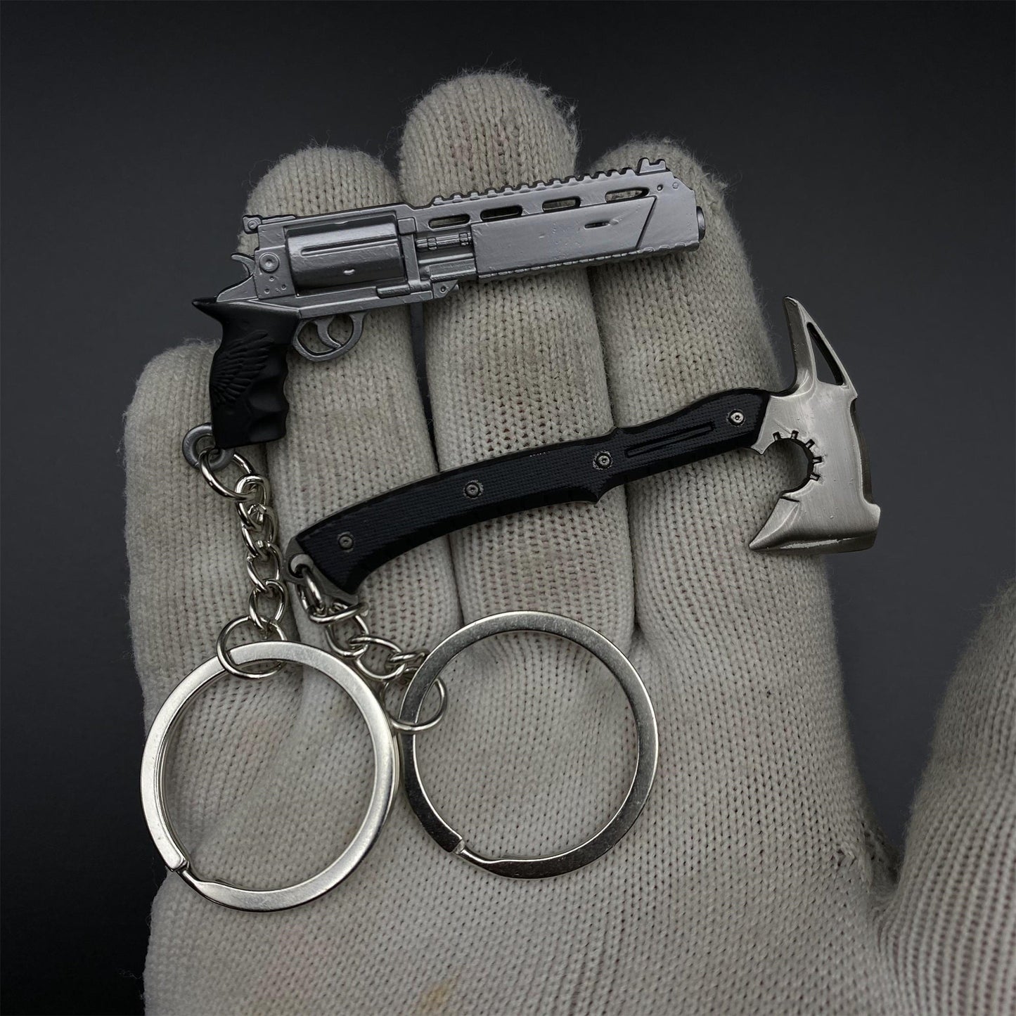 RE9 Requiem Leon Axe Revolver Metal Keychain