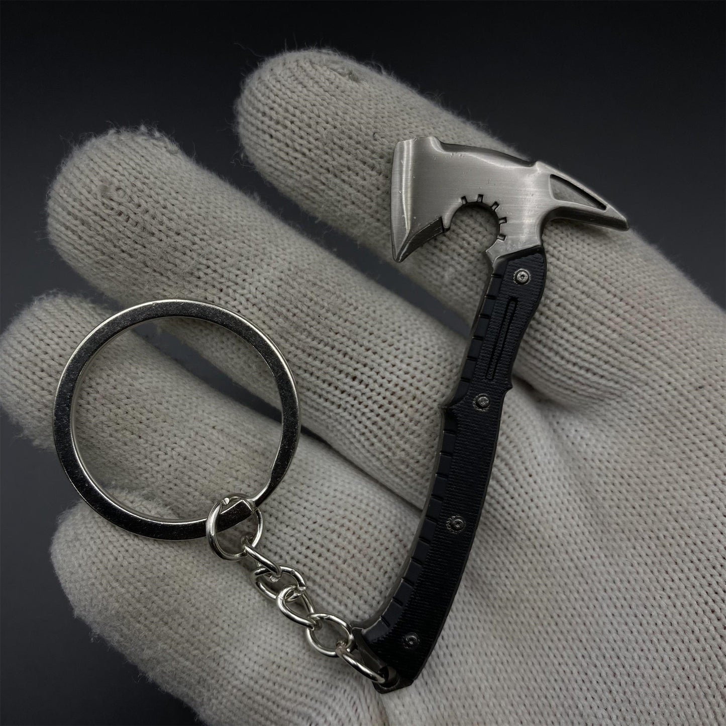 RE9 Requiem Leon Axe Revolver Metal Keychain