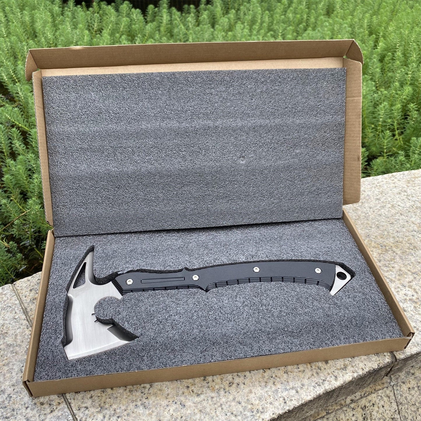 1:1 Scale Metal Re9 Leon Tactical Axe 35CM/13.8" - Blunt Blade Replica For Display