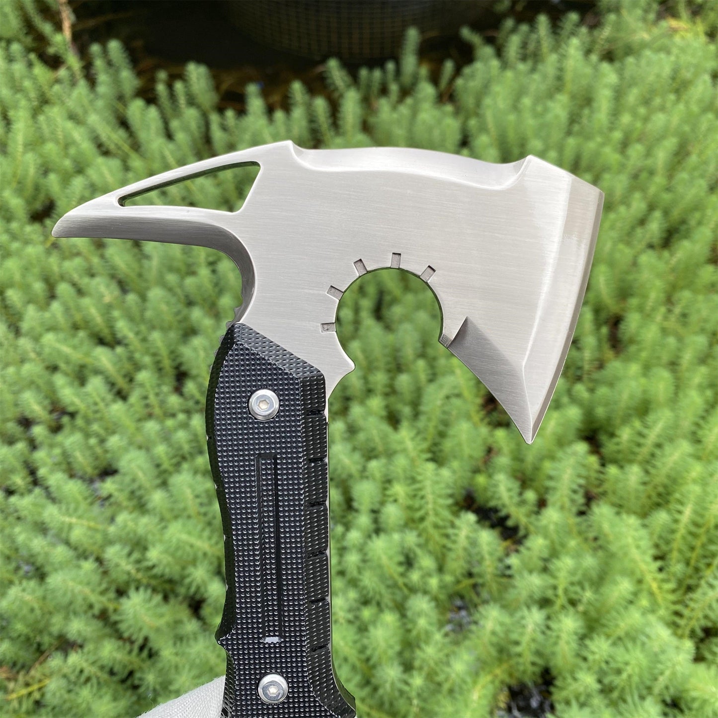 1:1 Scale Metal Re9 Leon Tactical Axe 35CM/13.8" - Blunt Blade Replica For Display