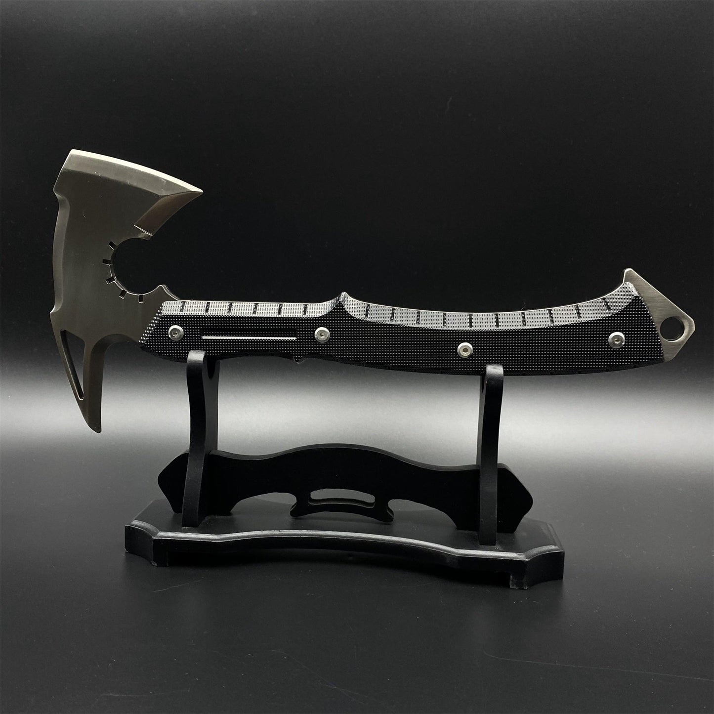 1:1 Scale Metal Re9 Leon Tactical Axe 35CM/13.8" - Blunt Blade Replica For Display