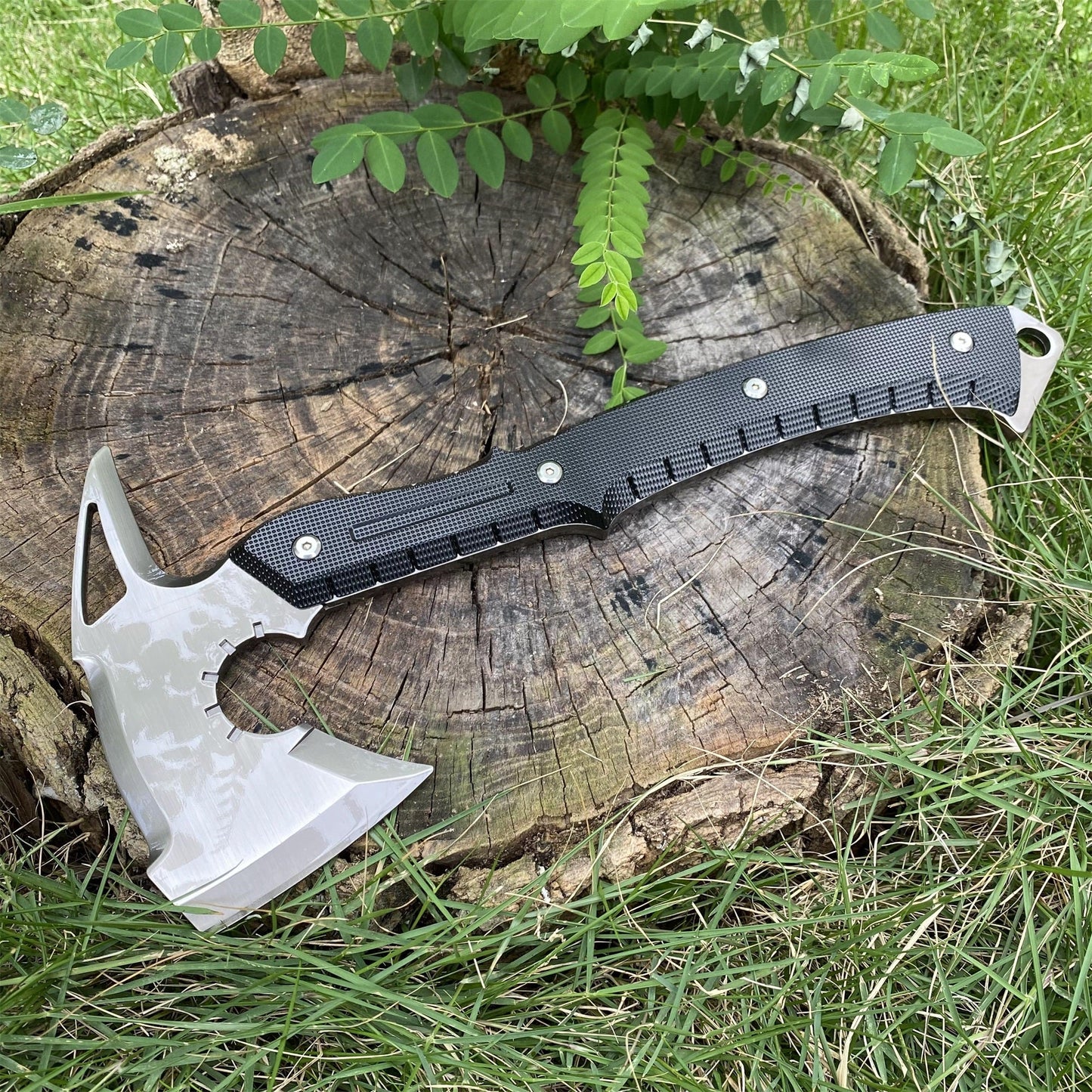 1:1 Scale Metal Re9 Leon Tactical Axe 35CM/13.8" - Blunt Blade Replica For Display
