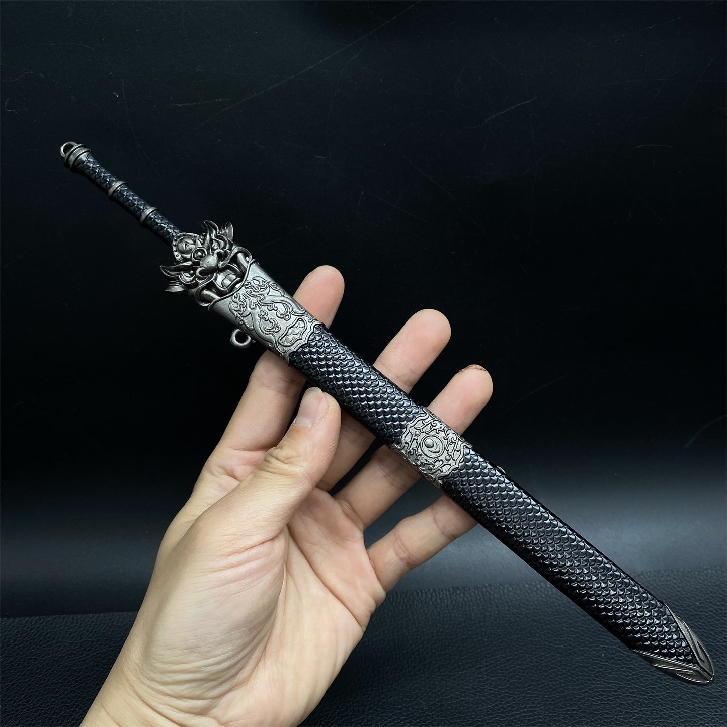Famous Anime Reverse Scale Sword Metal Replica