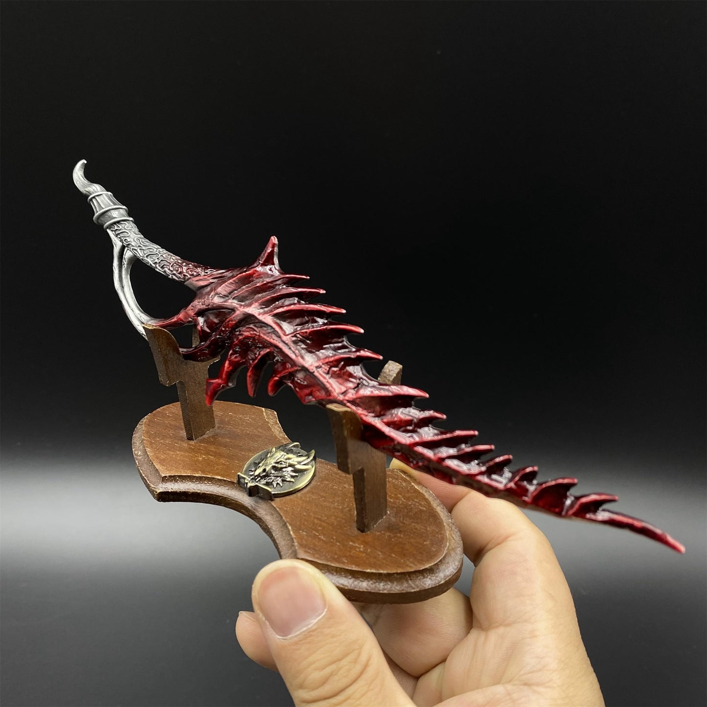 Rakshasa's Thorn" (Reverse Thorn) Miniature Metal Replica – Collectible Game Weapon Model