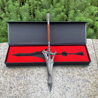 ER Serpent Hunter Spear Metal Miniature With Gift Box
