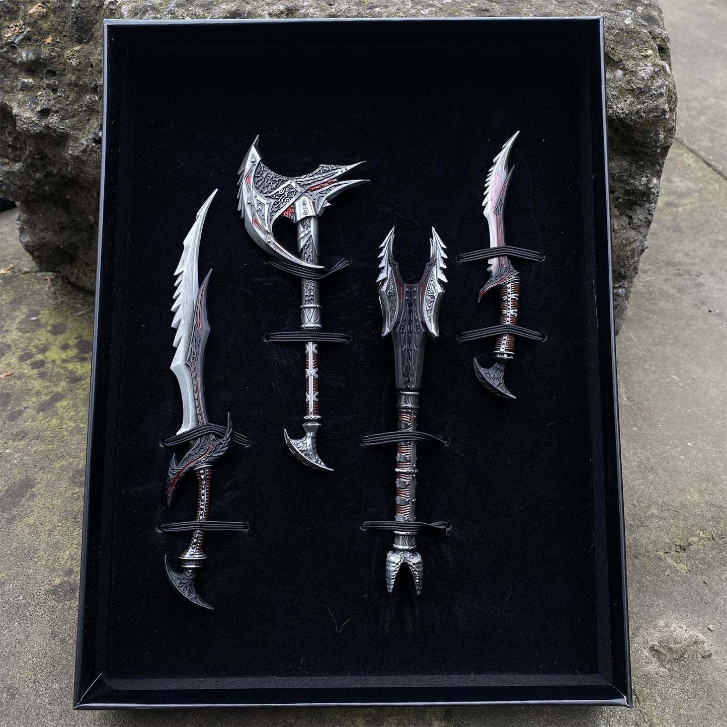 1/6 Scale Skyrim Daedric Weapon Metal Collection