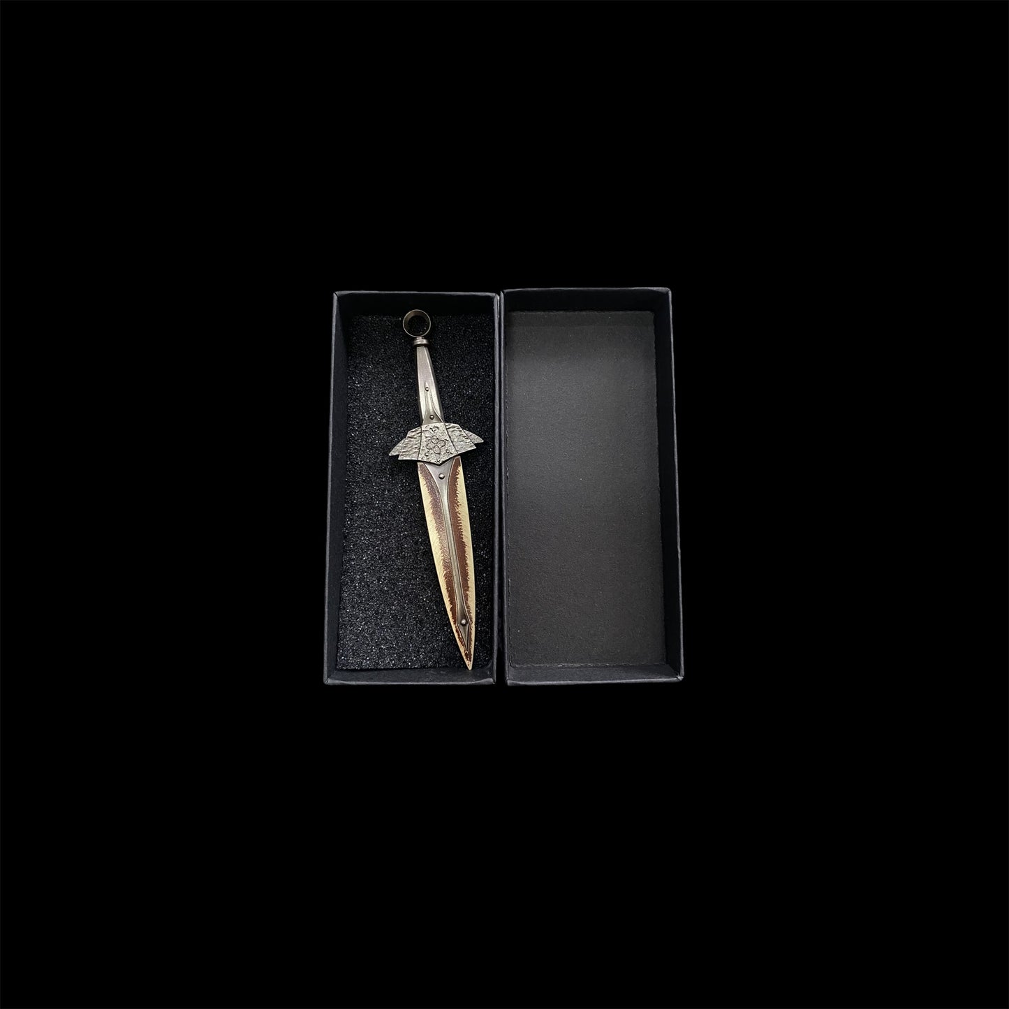 1/6 Scale Skyrim Dragon Bone Weapon Metal Miniatures