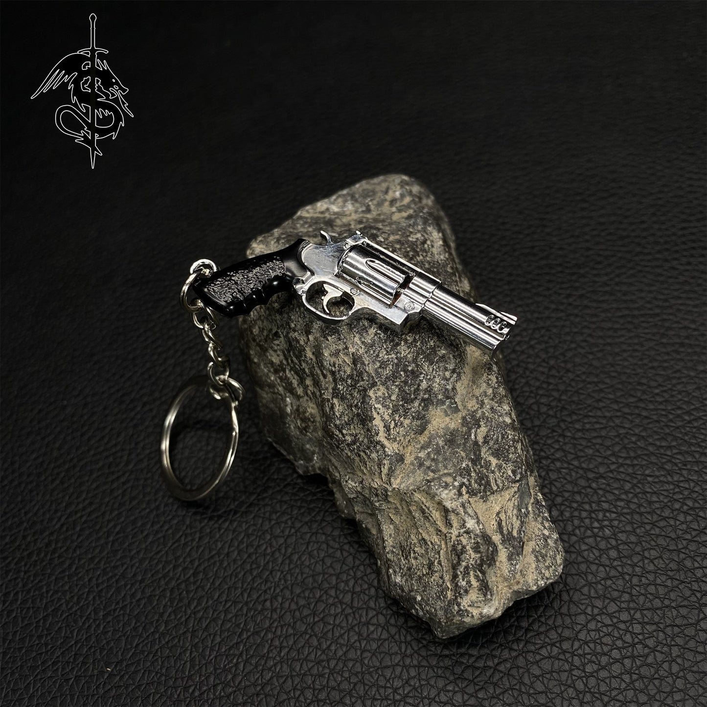 Metal Smith & Wesson Silver Model 500 Revolver Keychain