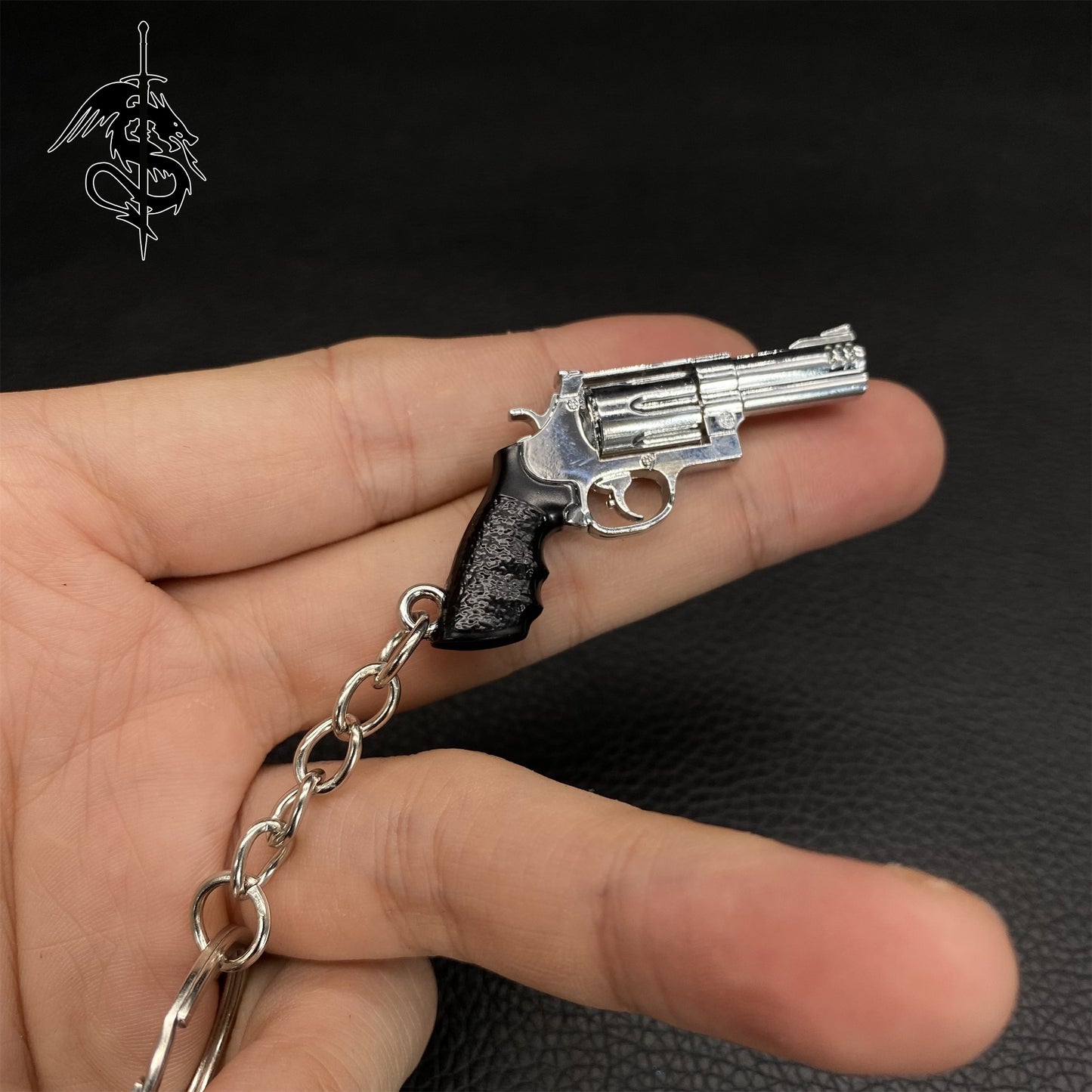 Metal Smith & Wesson Silver Model 500 Revolver Keychain