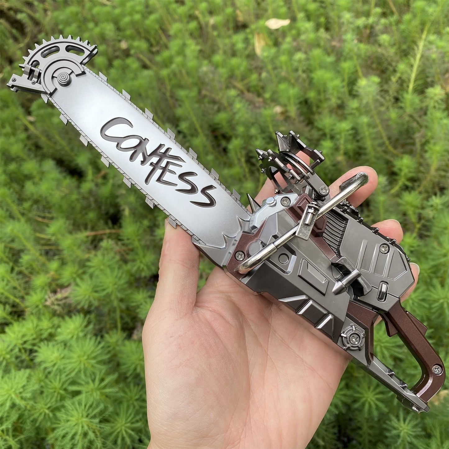 DF Game 25CM Two Handed Chainsaw Weapon Metal Replica