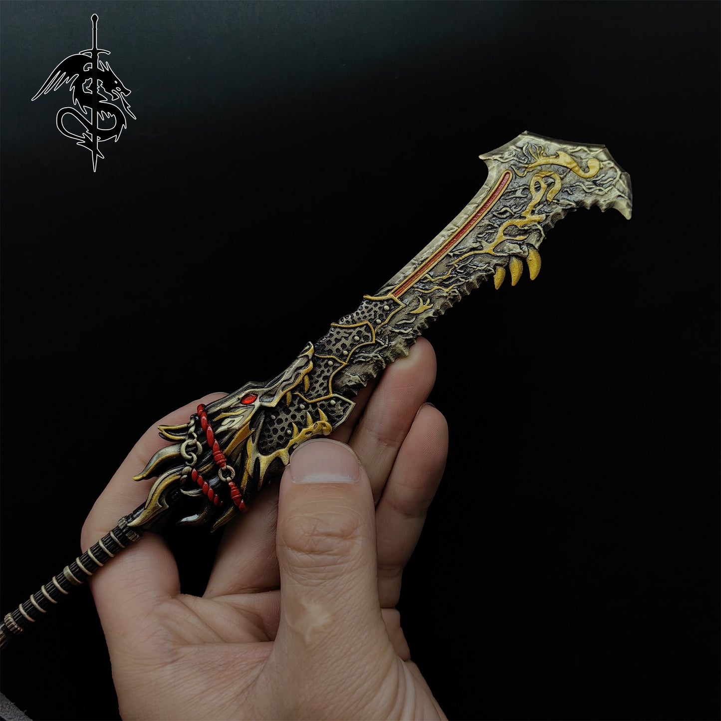 Metal Wolf King's Fang Sword Replica