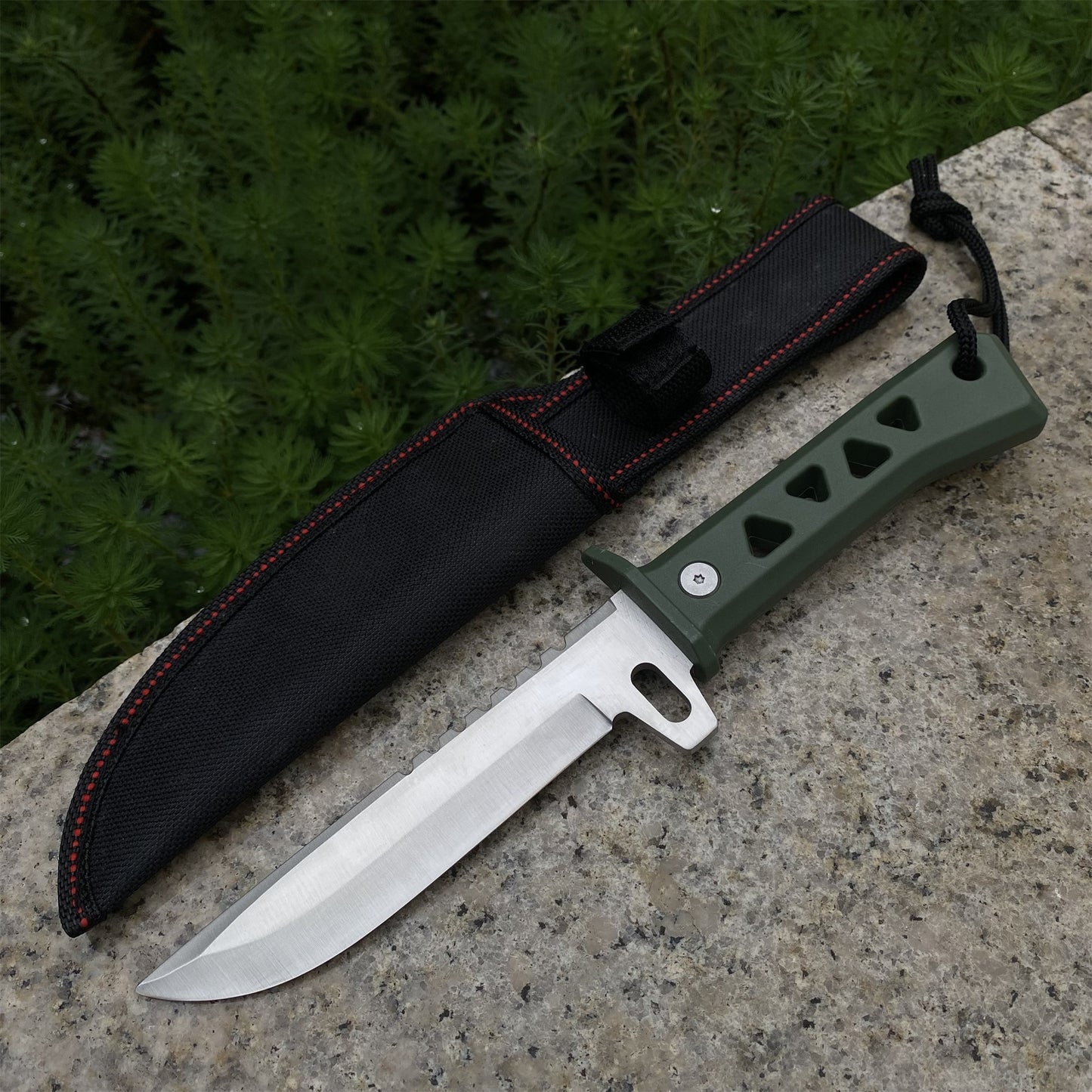 Xenohunter Knife IRL Steel Version With Blunt Blade