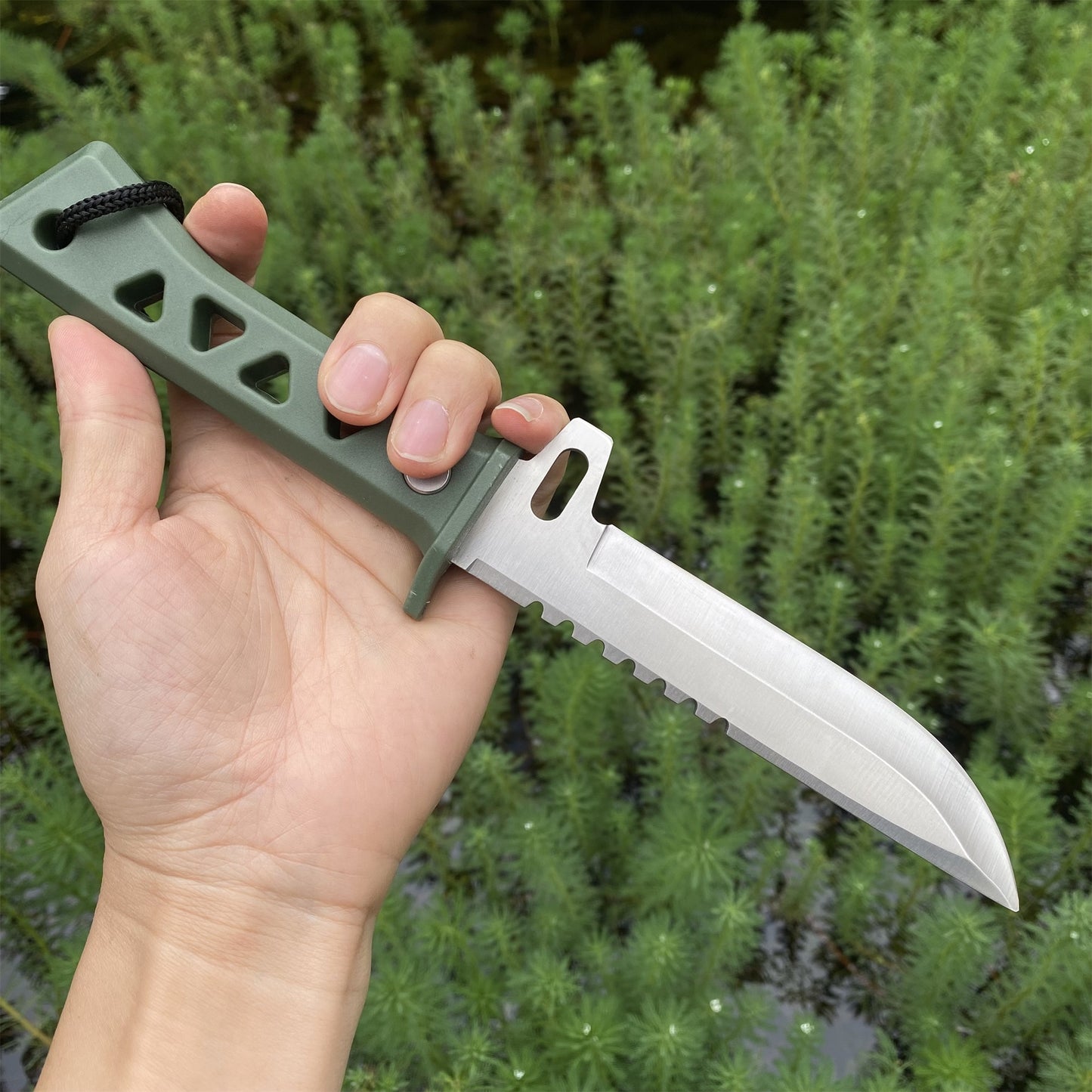 Xenohunter Knife IRL Steel Version With Blunt Blade