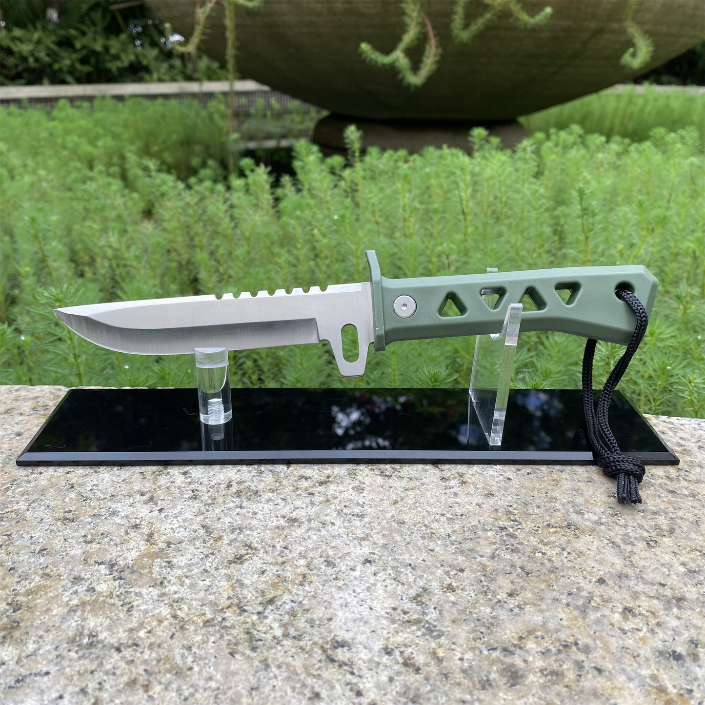 Xenohunter Knife IRL Steel Version With Blunt Blade