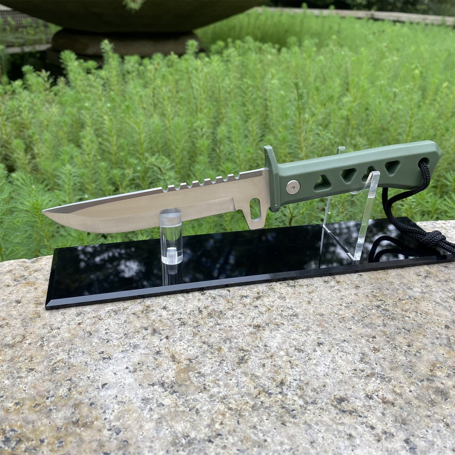 Xenohunter Knife IRL Steel Version With Blunt Blade