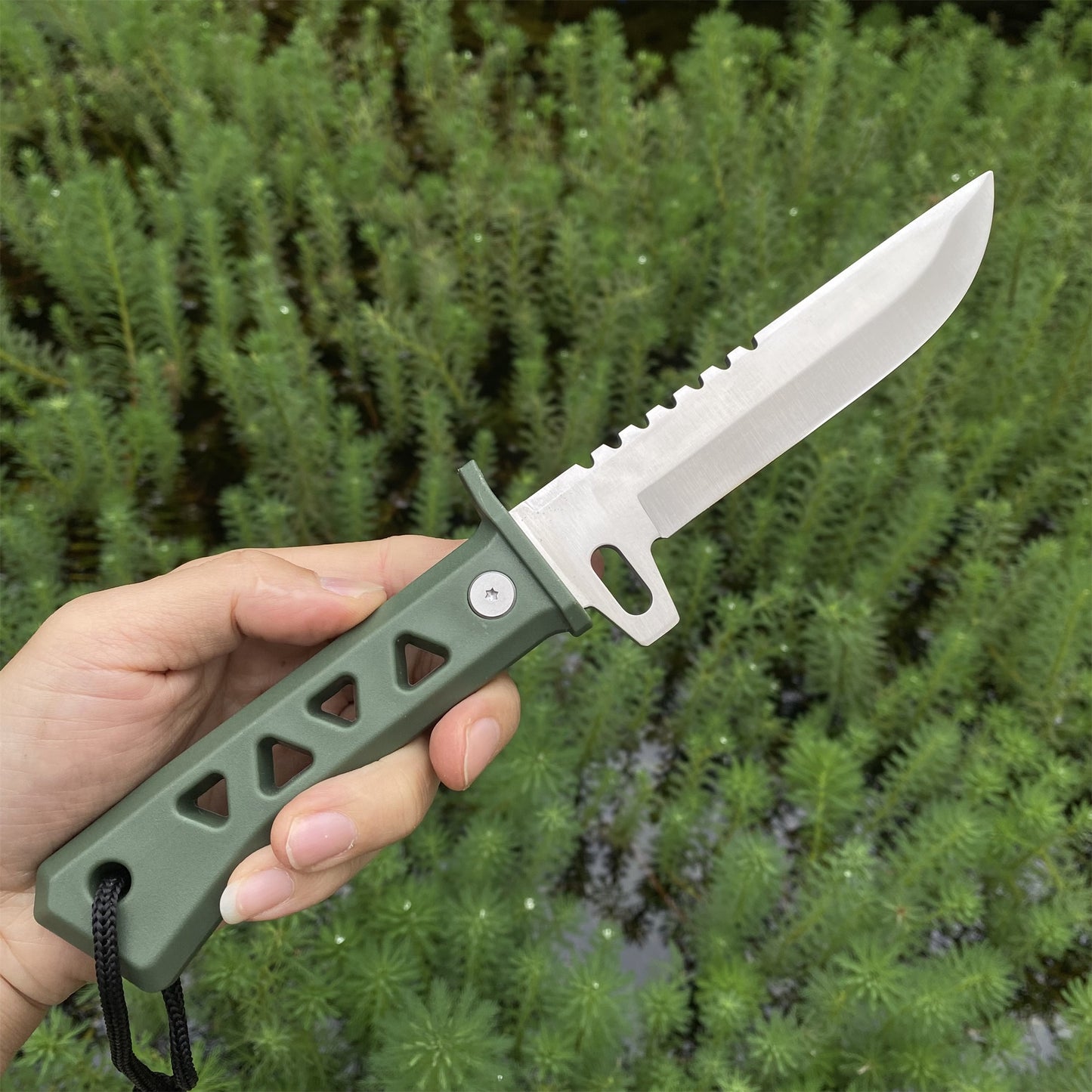 Xenohunter Knife IRL Steel Version With Blunt Blade