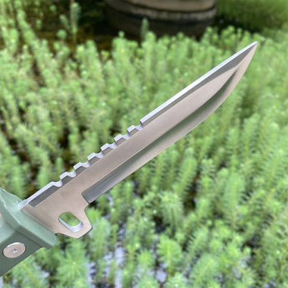 Xenohunter Knife IRL Steel Version With Blunt Blade