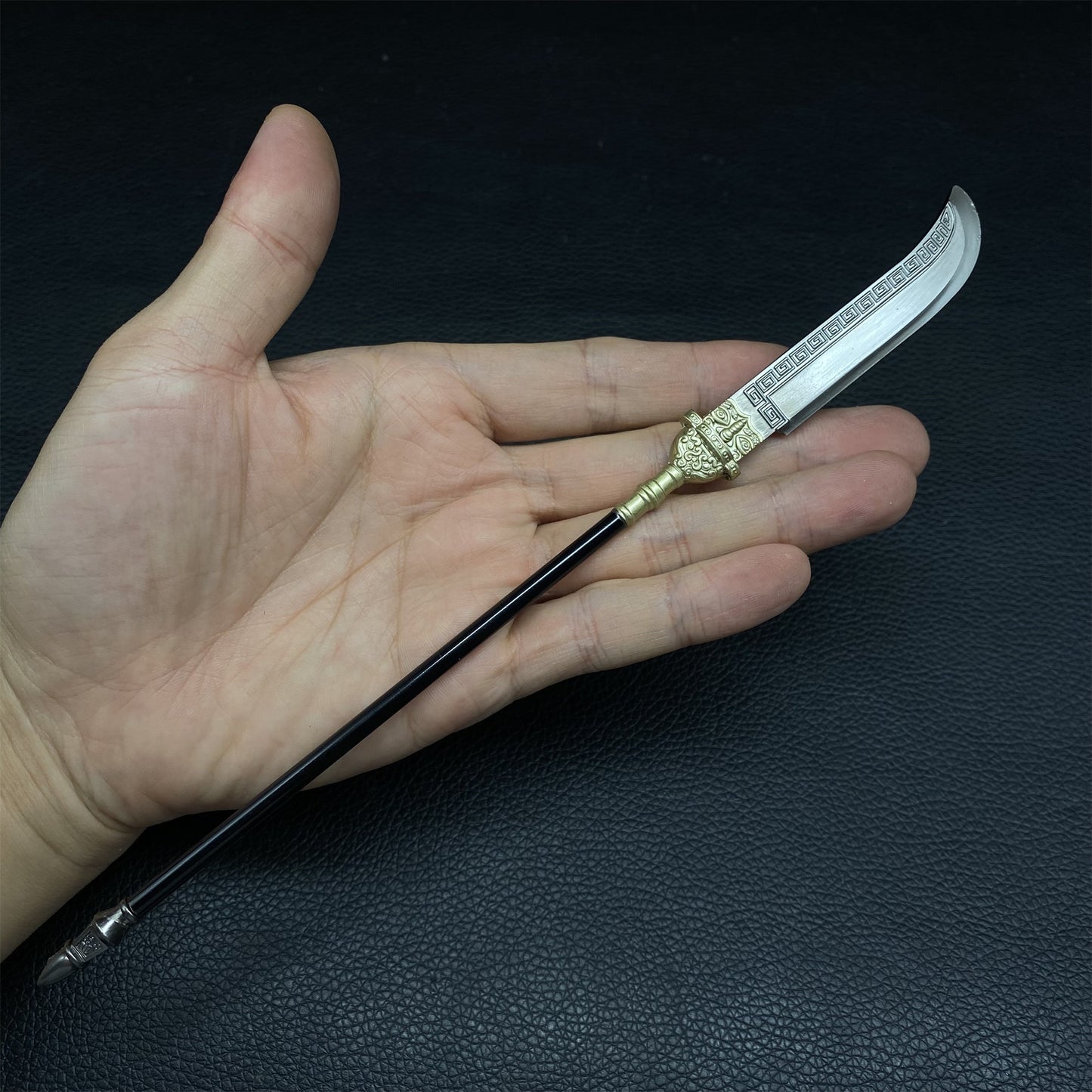 Ancient General Yangye Guan Dao Metal Replica