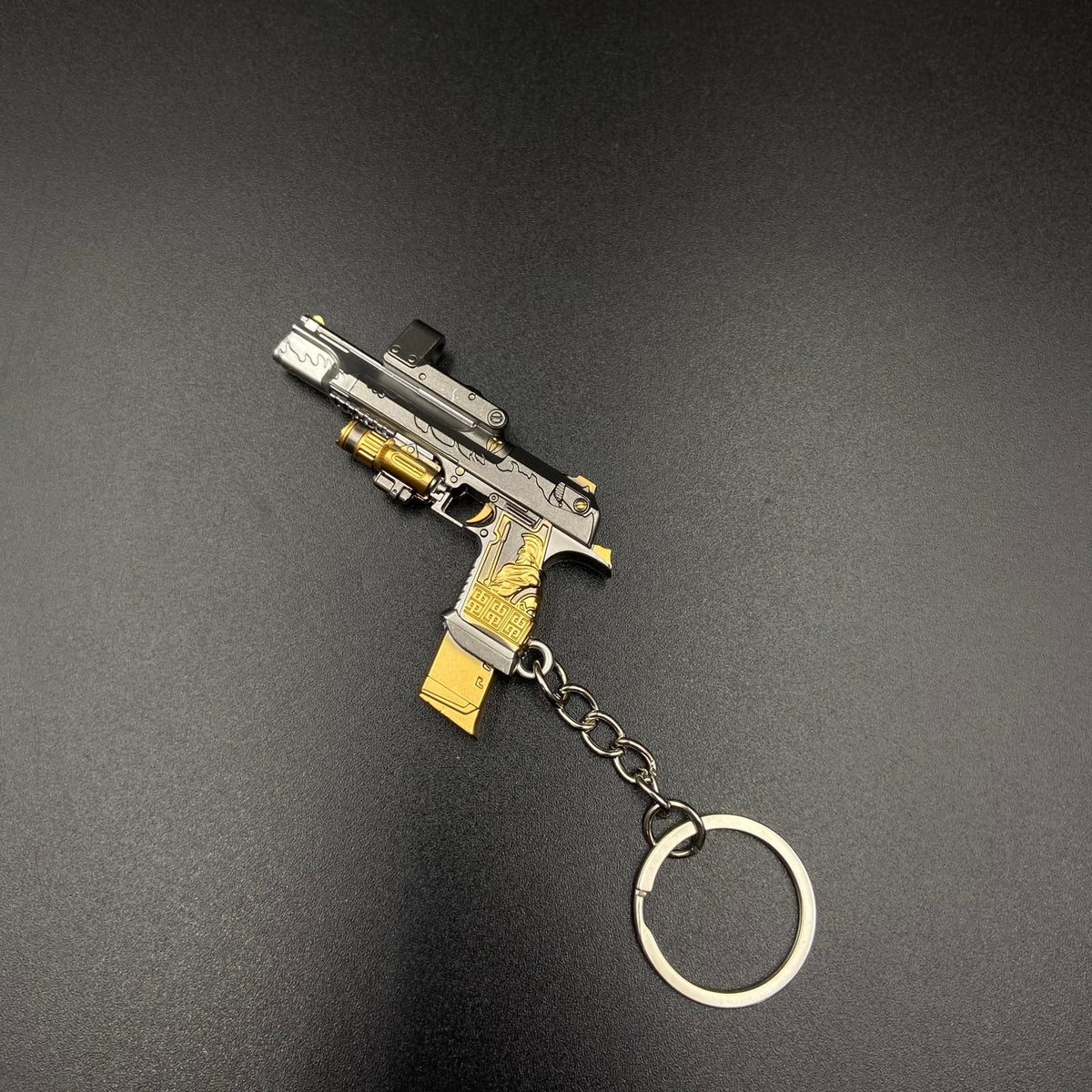 Delta Force Mini Tactical Handgun Alloy Keychain, FPS Game Fan Collectible Gift