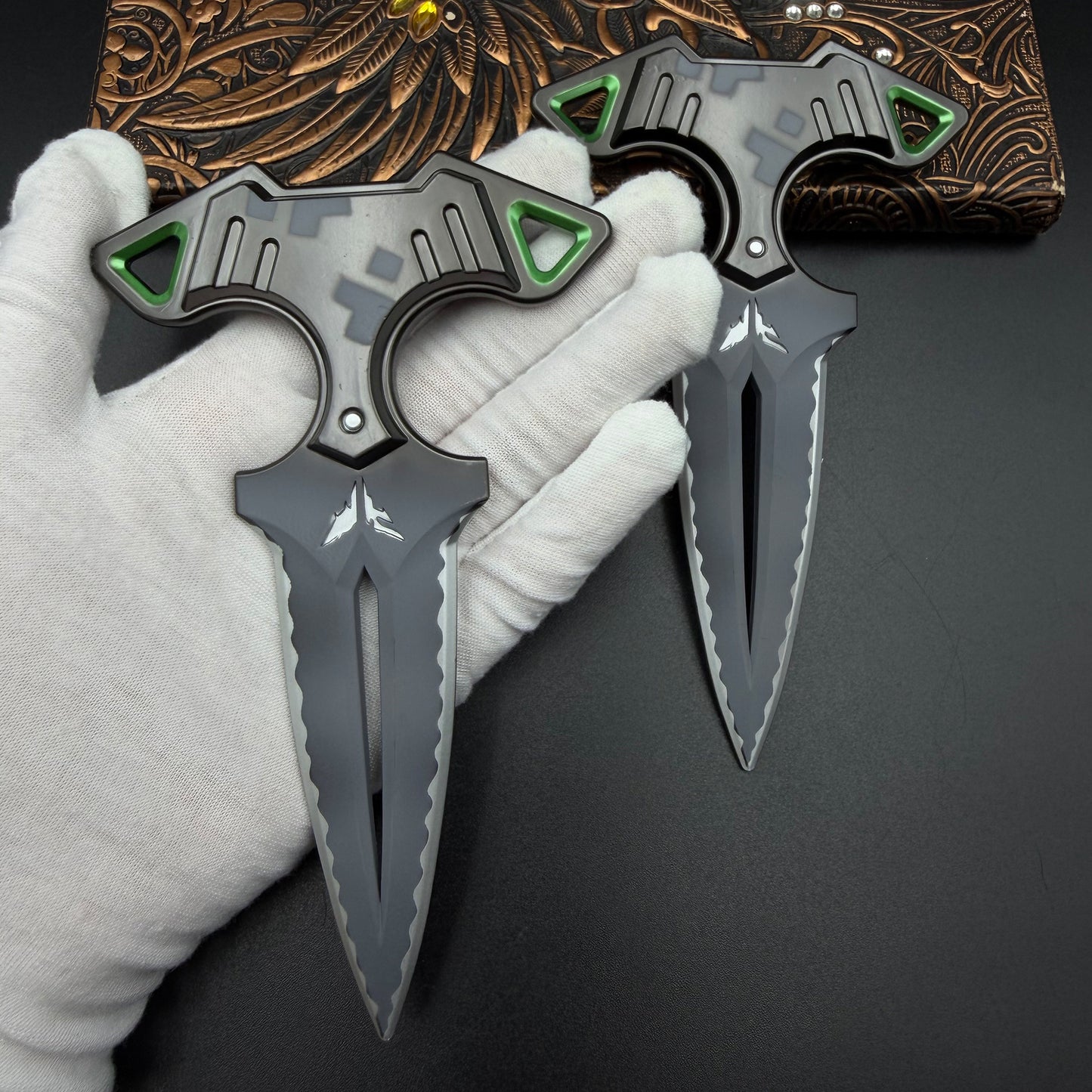 Rogue Dagger Knife, 1:1 Scale Replica of Skin Replica Cosplay Prop Set Unsharpened Game Prop Collectible
