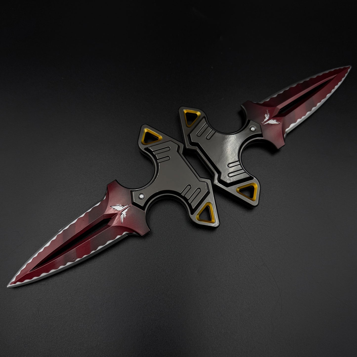 1:1 Scale Replica of Rogue Dagger Knife, Skin Replica Cosplay Prop Set Unsharpened Game Prop Collectible