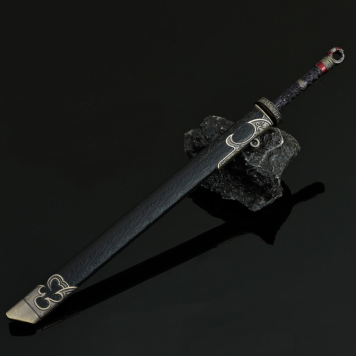 Cang Yu Tu Meng Chuan Demon Slayer Sword Alloy Replica Chinese Fantasy Anime Weapon Replica with Scabbard Non-sharp Desktop Collectible Ornament Gift