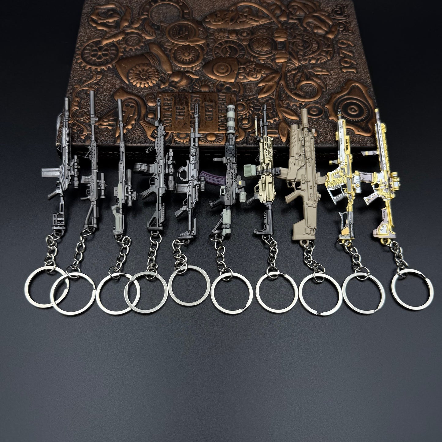 Mini Metal Gun Props Keychain - Gaming Weapon Backpack Pendant