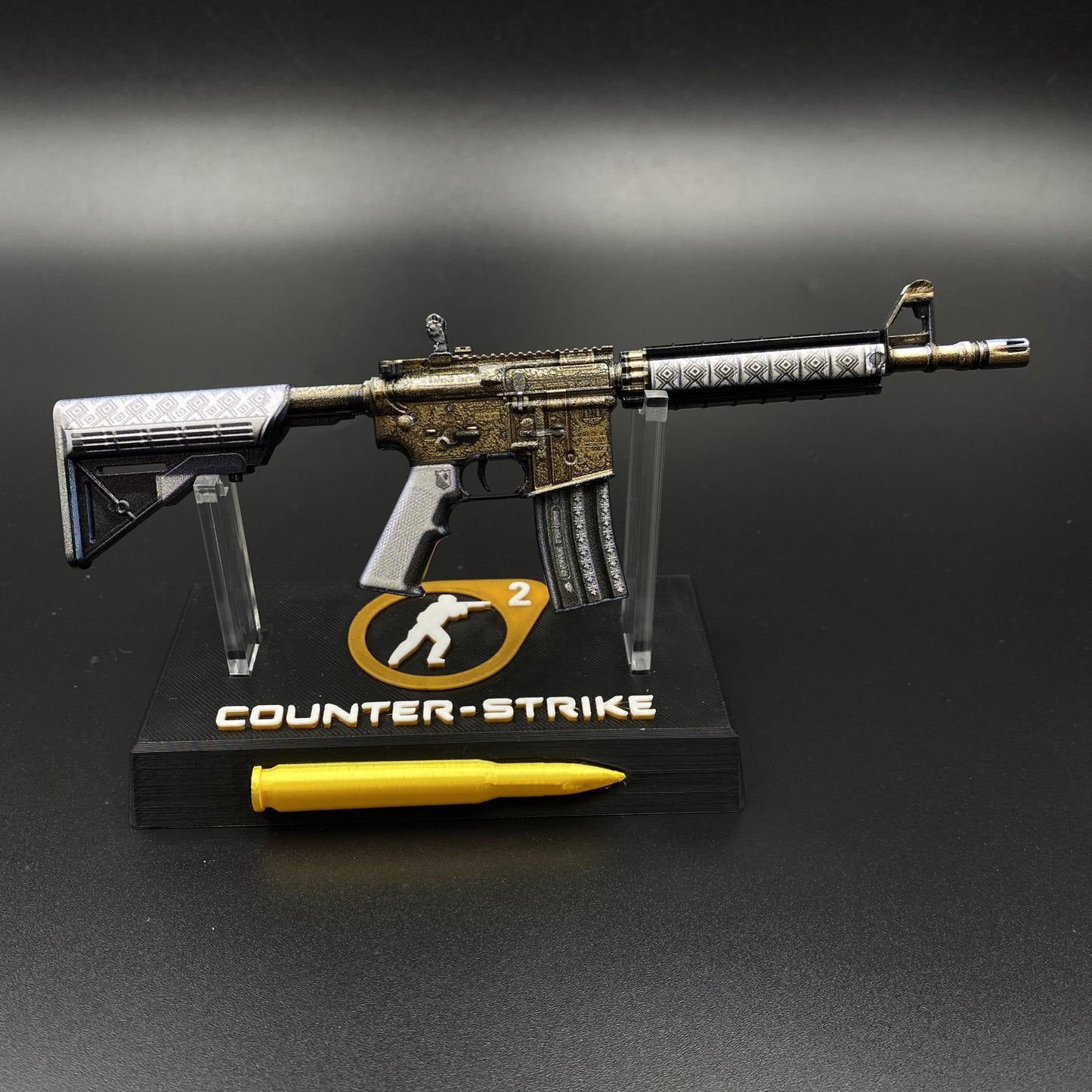 CS Game Skin M4A4 Royal Paladin Mini Metal Game Replica For Collection