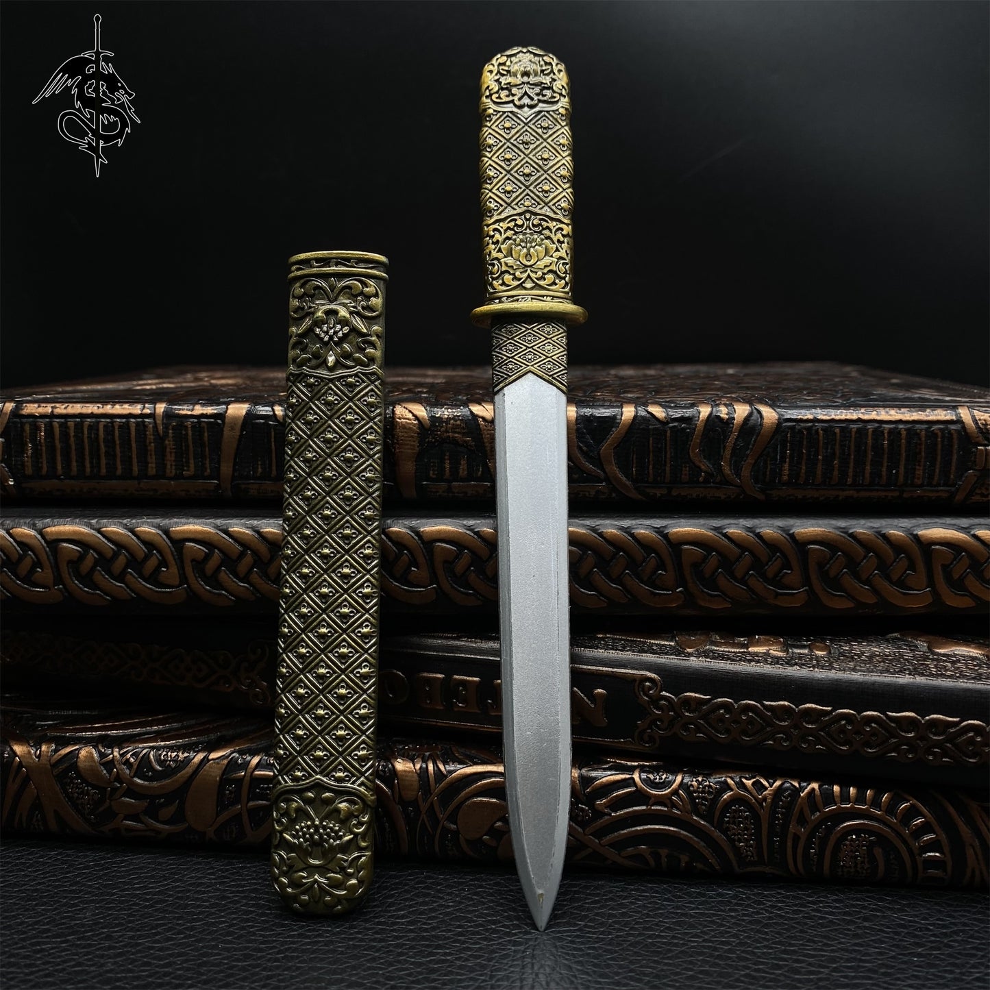 Ancient China Peony Retro Pocket Dagger