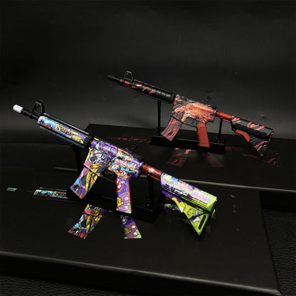 M4A4 Howl & In Living Color Metal Miniature