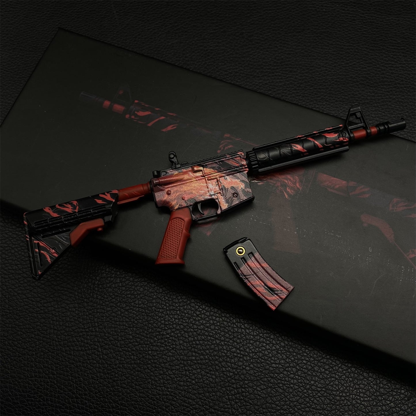 M4A4 Howl & In Living Color Metal Miniature