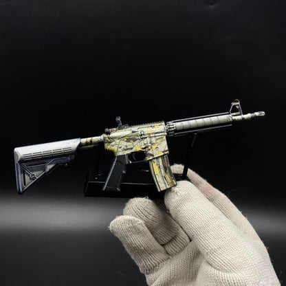CS Hot Skin M4A4 Modern Hunter Mini Metal Replica For Collectible