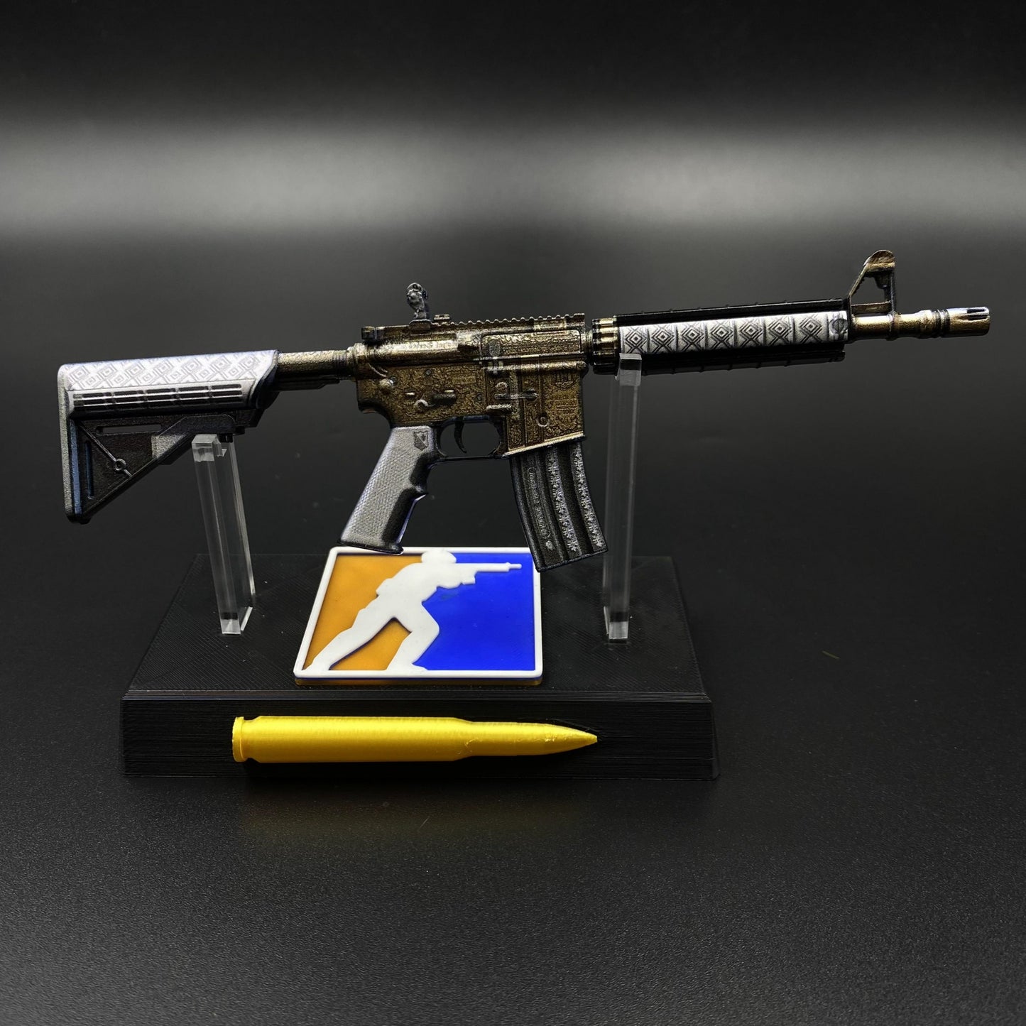 CS Game Skin M4A4 Royal Paladin Mini Metal Game Replica For Collection