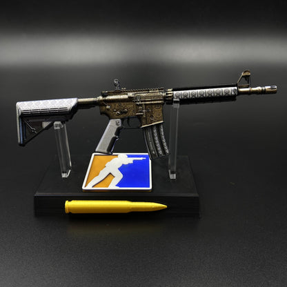 CS Game Skin M4A4 Royal Paladin Mini Metal Game Replica For Collection