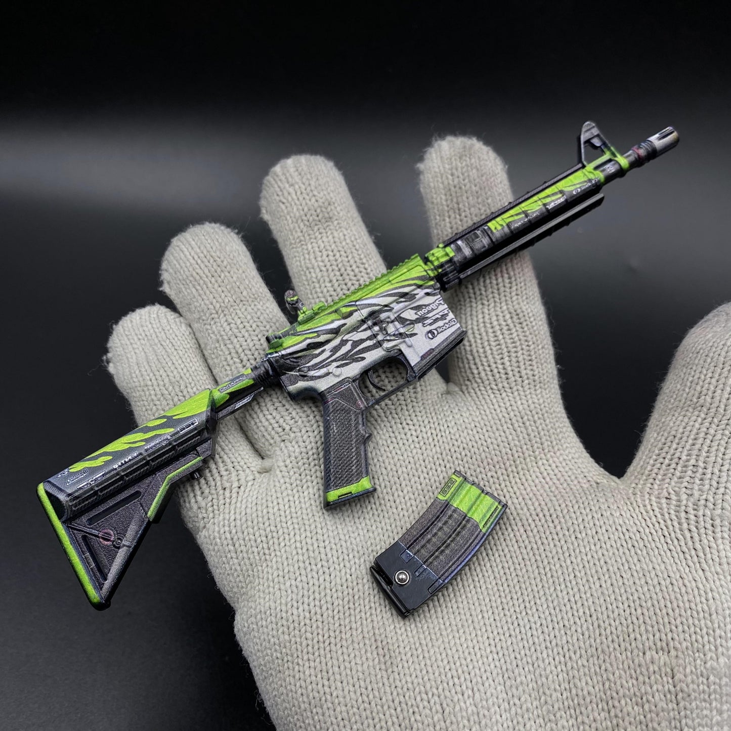 CS Game Skin M4A4 Full Throttle Mini Metal Game Replica For Collection